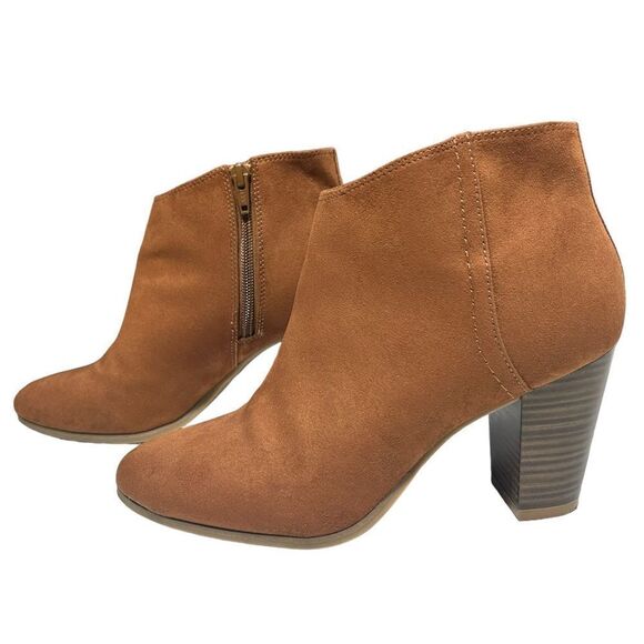 Old Navy Faux Suede Brown Ankle Booties Short Heeled Boots Size 7 Light Brown - Picture 4 of 13